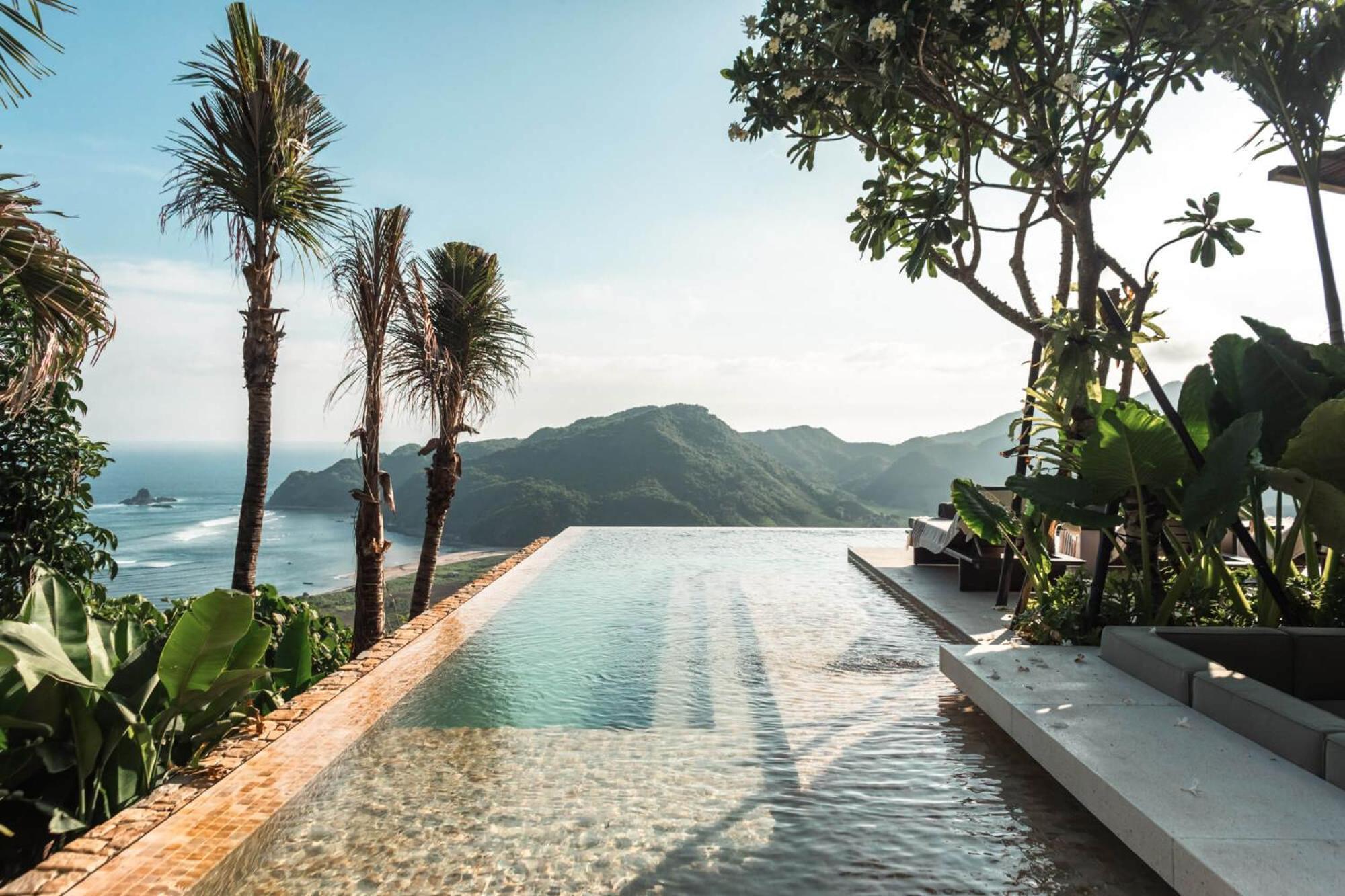 Tampah Hills Hotel Selong Belanak Exterior photo