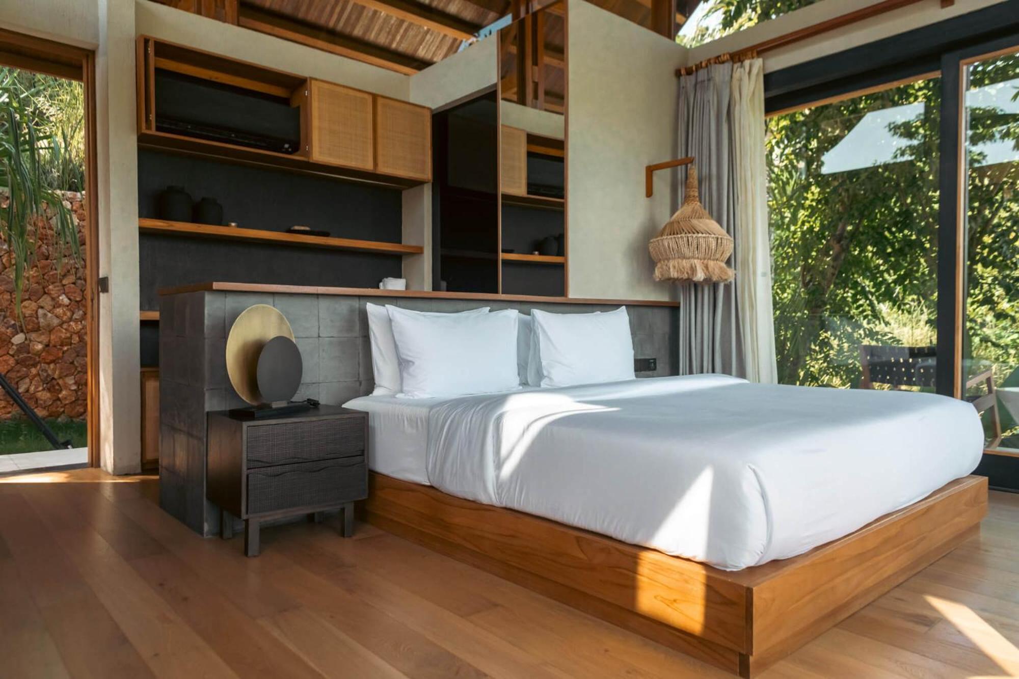 Tampah Hills Hotel Selong Belanak Exterior photo
