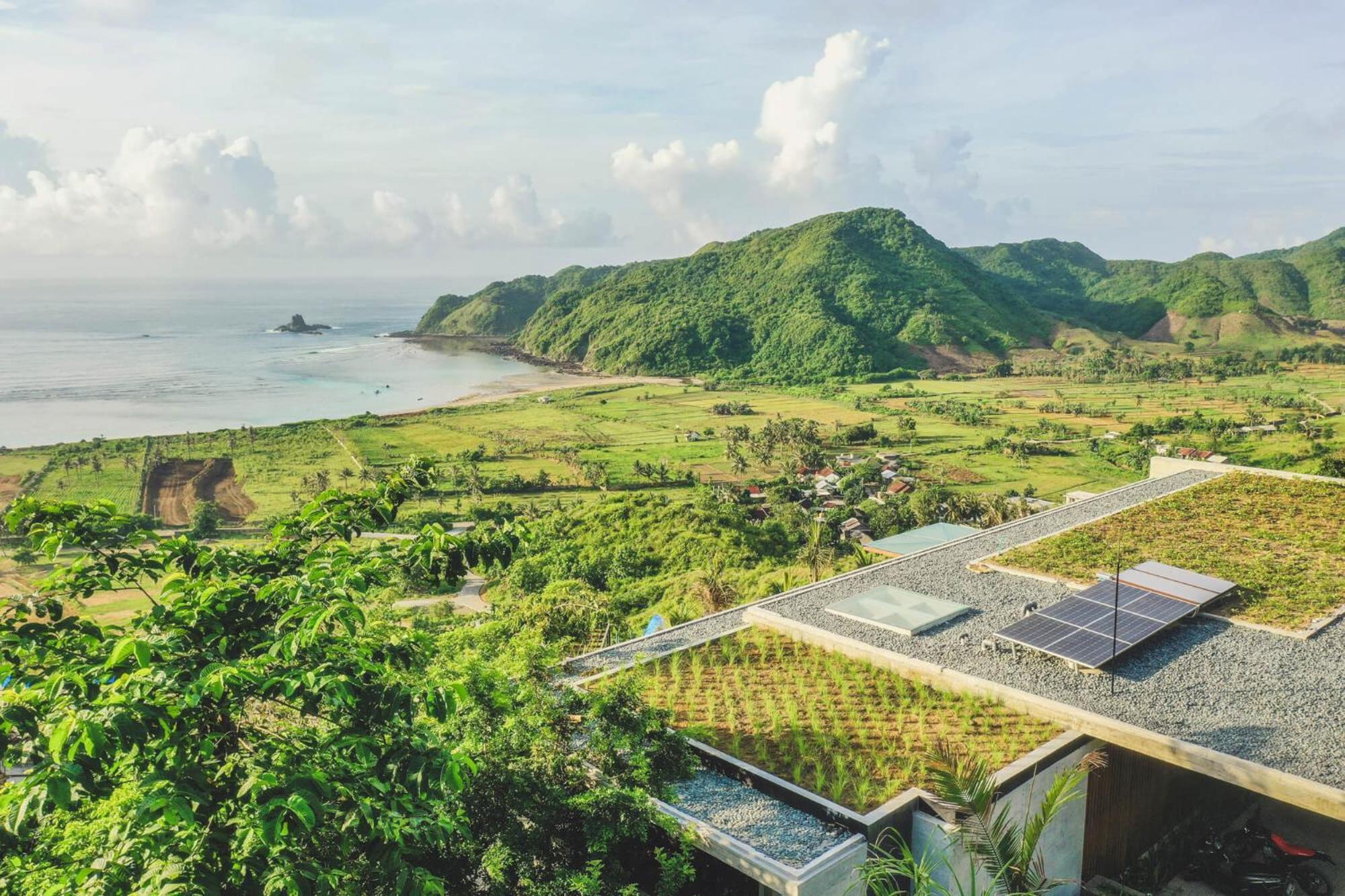 Tampah Hills Hotel Selong Belanak Exterior photo